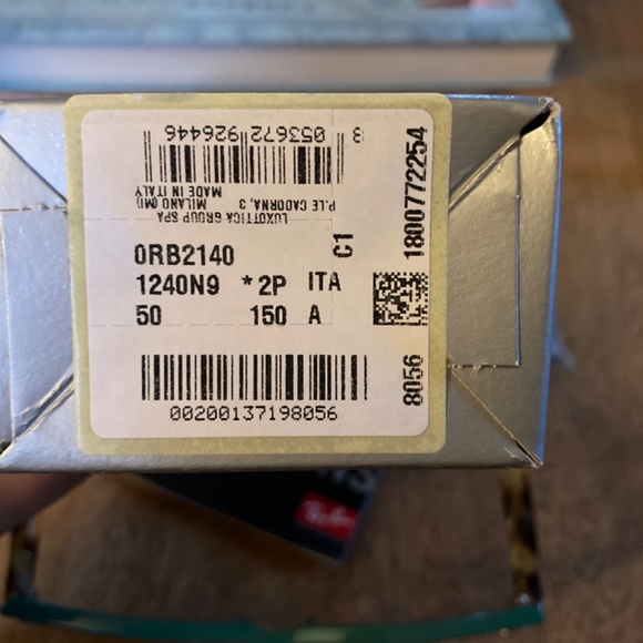 Ray-Ban Wayfarer Polarized - Picture 4 of 4